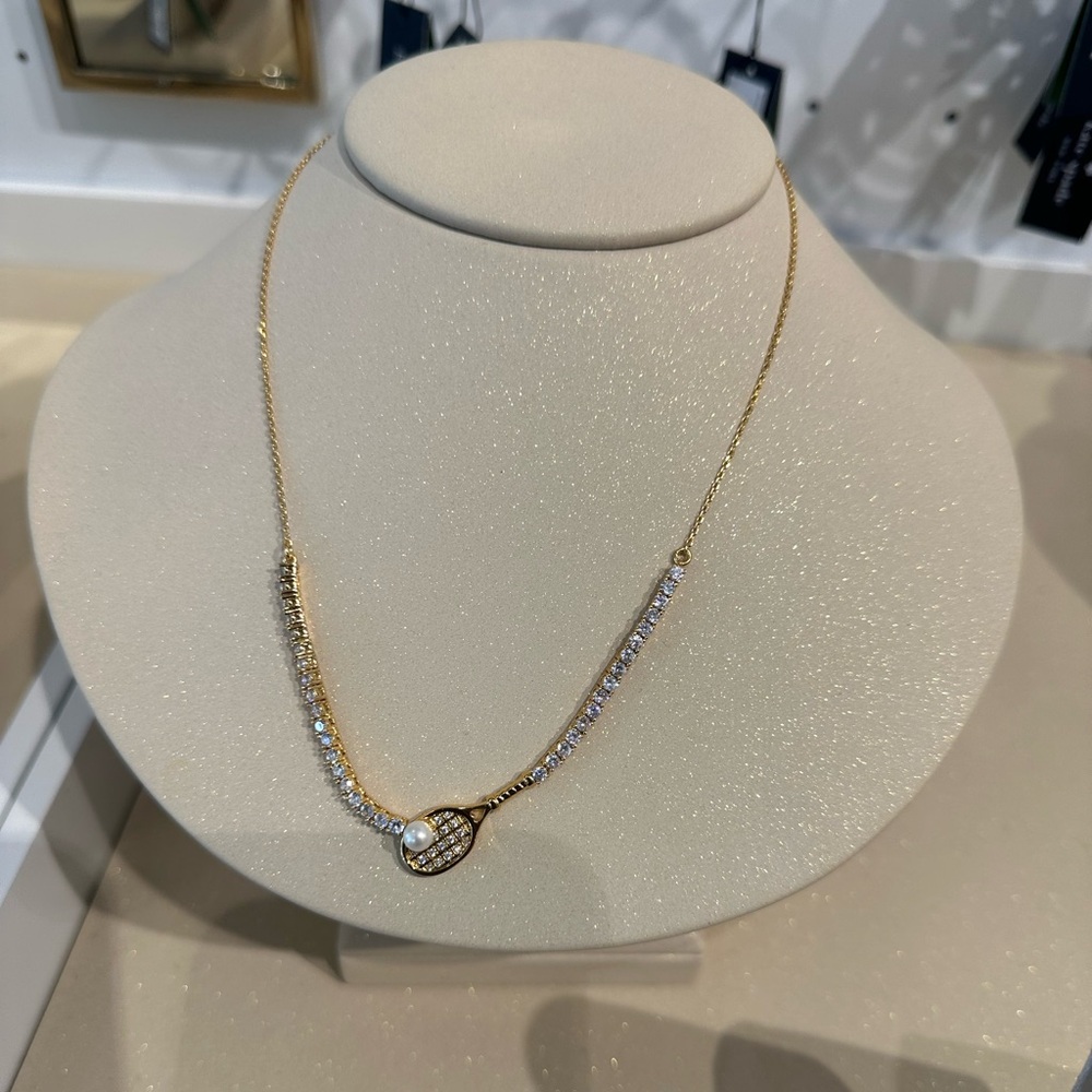Elegant Gold and Silver Necklace